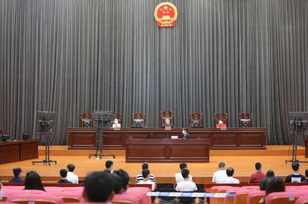 微信外挂软件“海贼王”团队被判刑10年-372盘